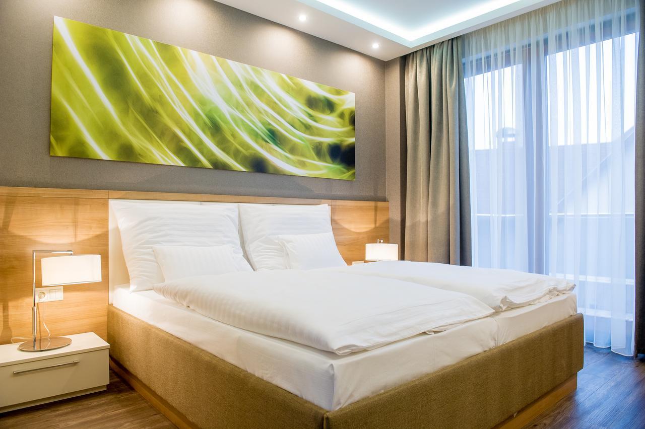 Bh Kristaly Hotell Debrecen Rum bild