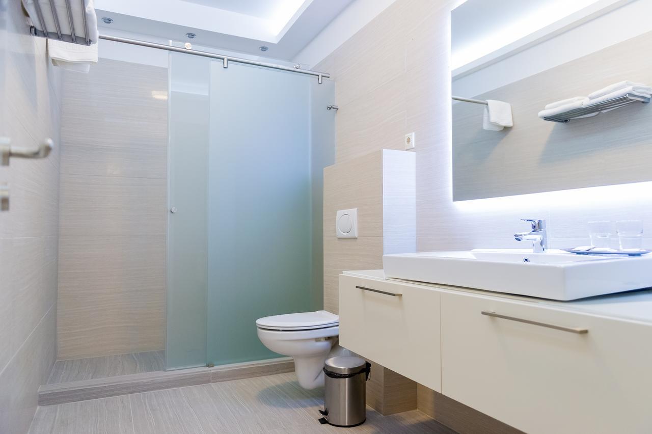 Bh Kristaly Hotell Debrecen Exteriör bild