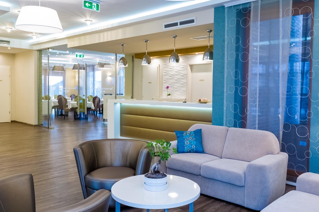 Bh Kristaly Hotell Debrecen Exteriör bild