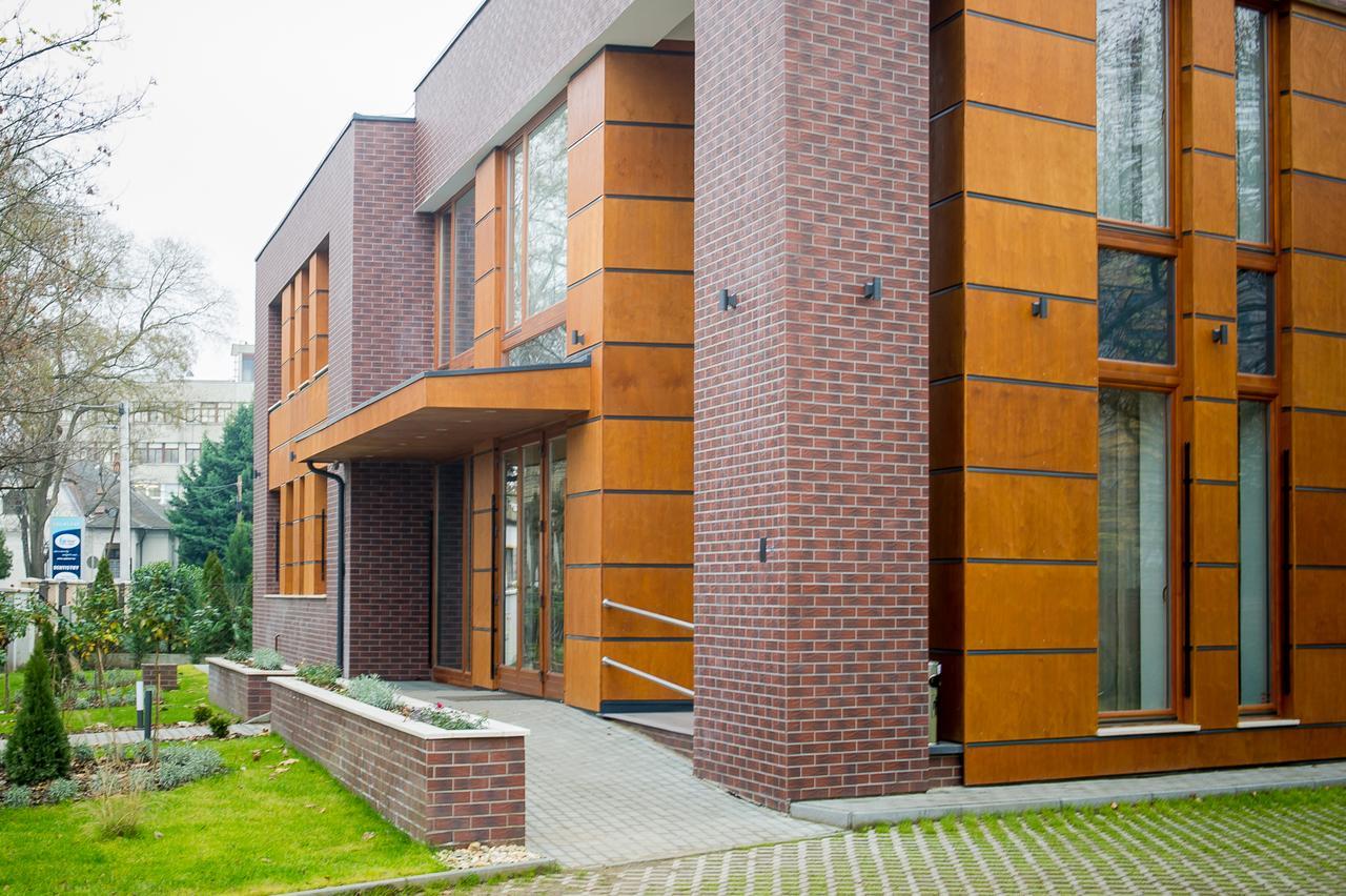 Bh Kristaly Hotell Debrecen Exteriör bild